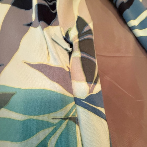 Hang Ten Leaf Print Long Sleeve SPF 50 Sun Protection Top Size Medium - Picture 5 of 8